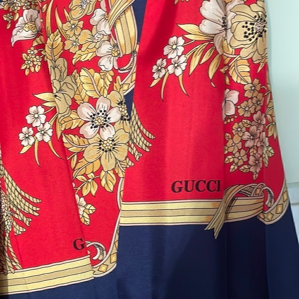 Gucci NWT Pleated skirt red navy gold printed 38 100% silk made in Italy - Picture 3 of 16